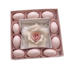 Bomboniera compleanno rosa Capodimonte bicolore scatola degustazione